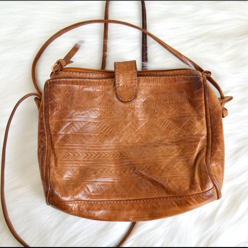 VTGE Leather tribal print cross body with clasp